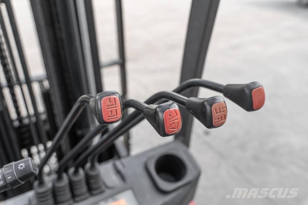 Manitou MI 25 D Πετρελαιοκίνητα Κλαρκ
