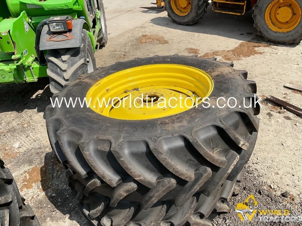 John Deere 5125 R Τρακτέρ