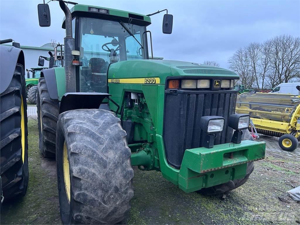 John Deere 8200 Τρακτέρ