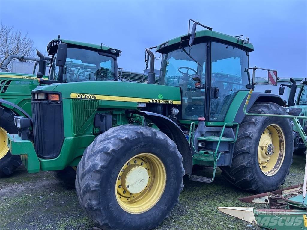 John Deere 8200 Τρακτέρ