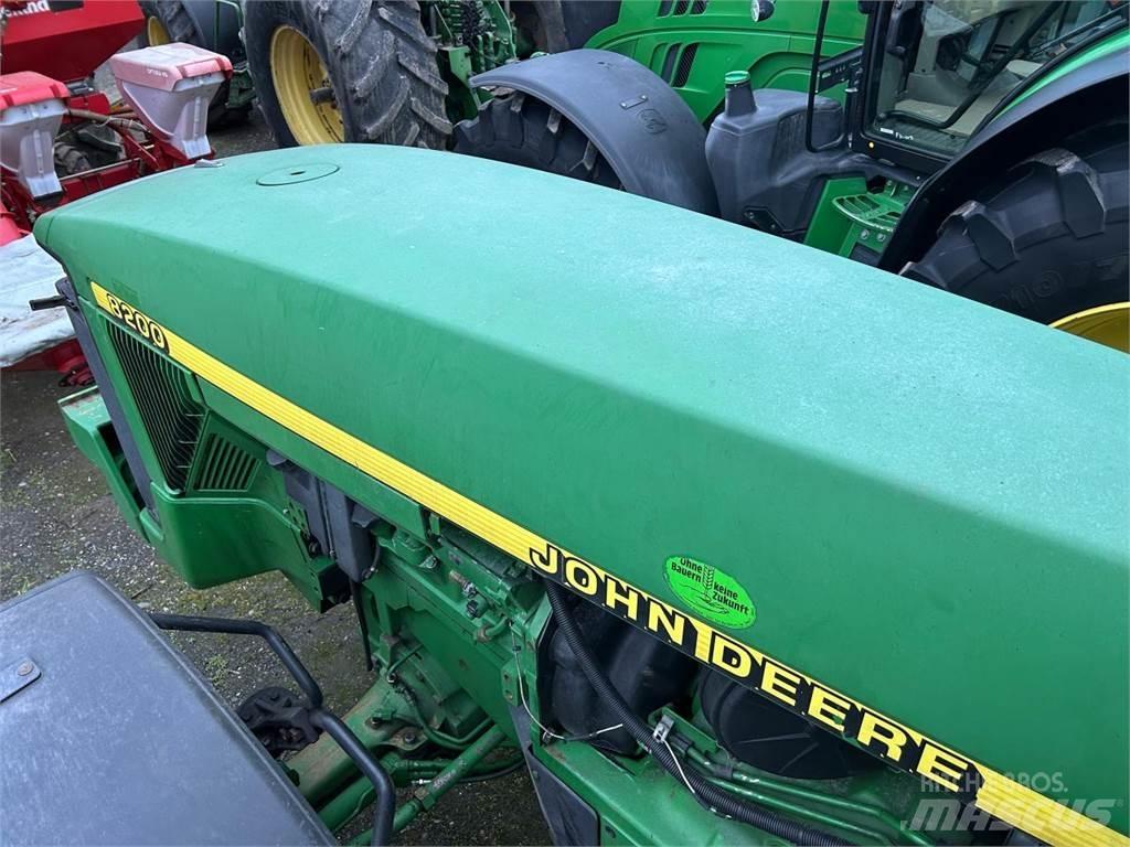 John Deere 8200 Τρακτέρ
