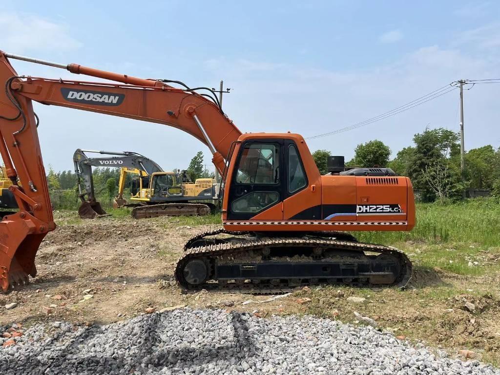 Doosan DH225 Εκσκαφείς με ερπύστριες