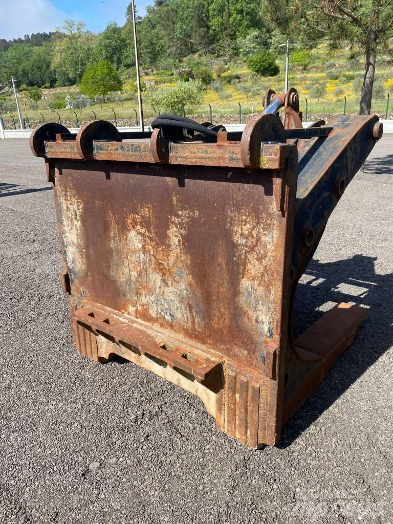 Volvo L 150 Δικράνες
