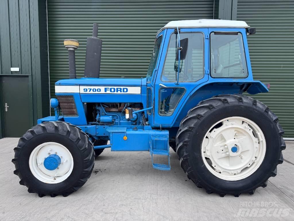 Ford 9700 Τρακτέρ