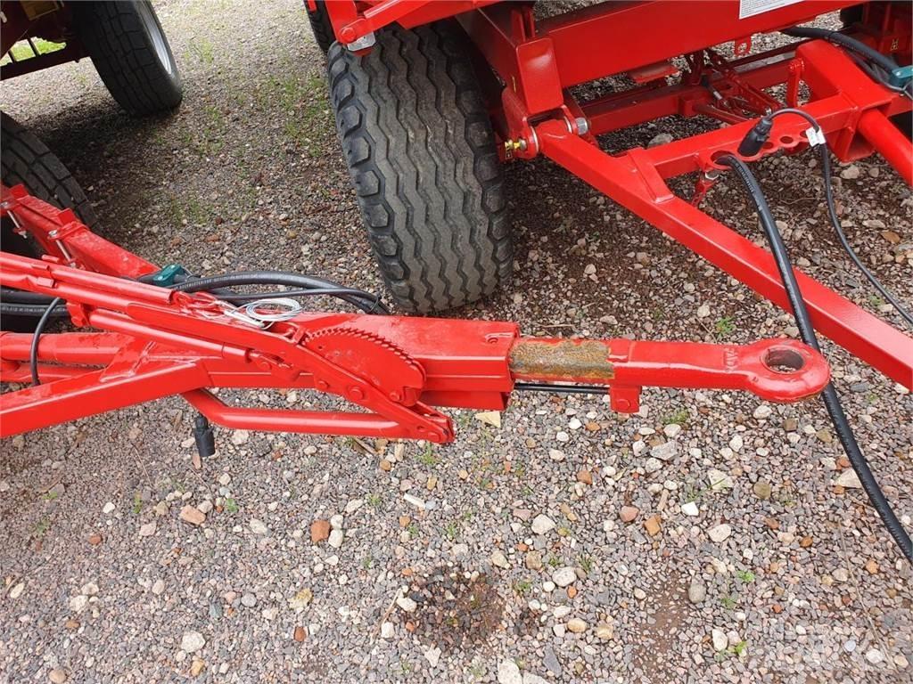 Farmtech ZDK 800 Ανατρεπόμενες ρυμούλκες