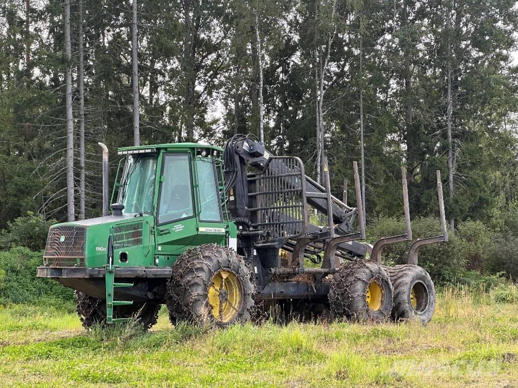 John Deere 1110 D Μεταφορείς ξυλείας
