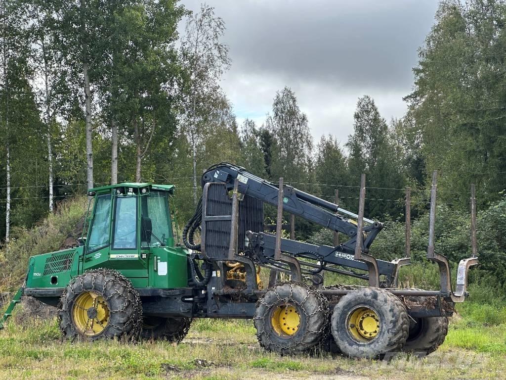 John Deere 1110 D Μεταφορείς ξυλείας