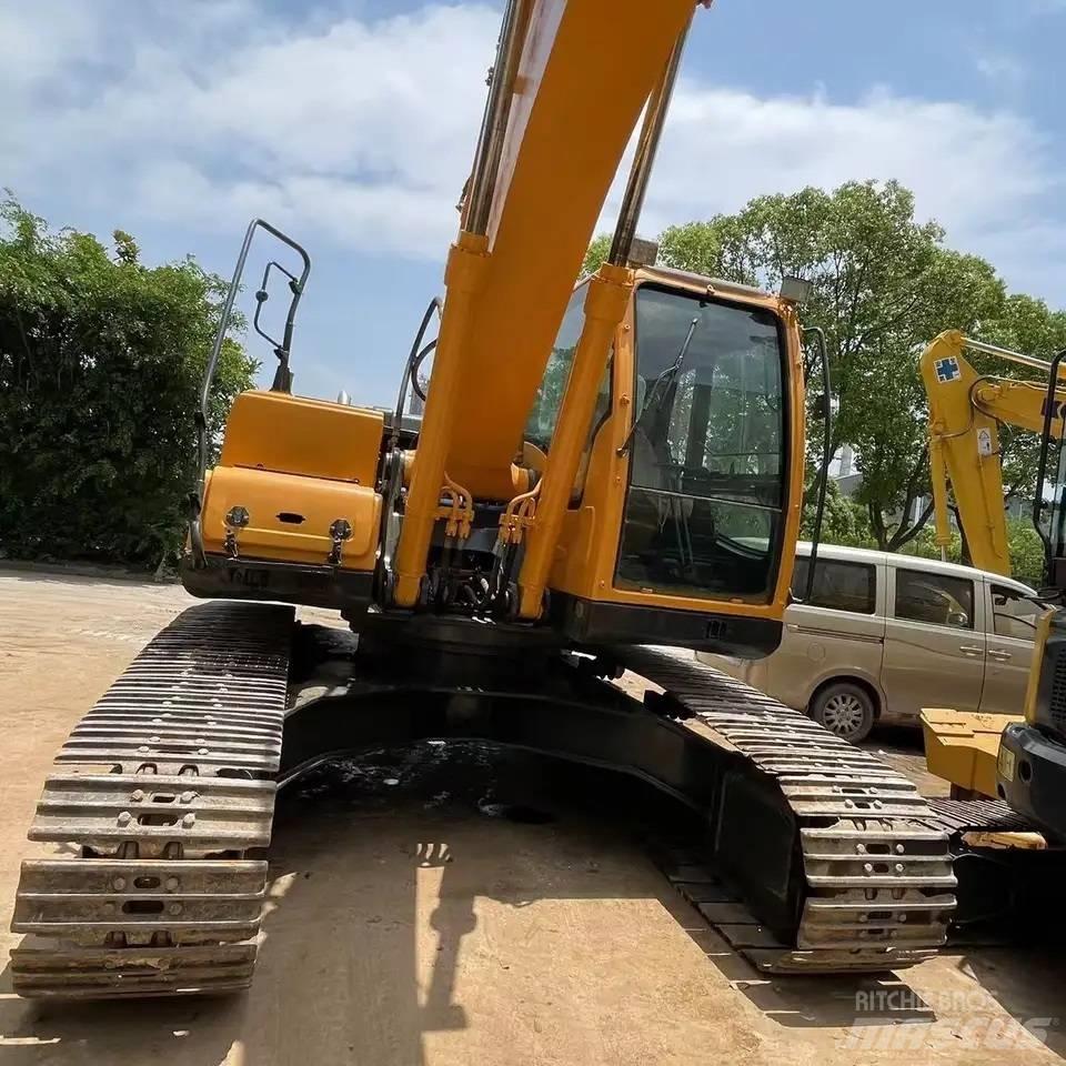 Hyundai R220-9s Εκσκαφείς με ερπύστριες