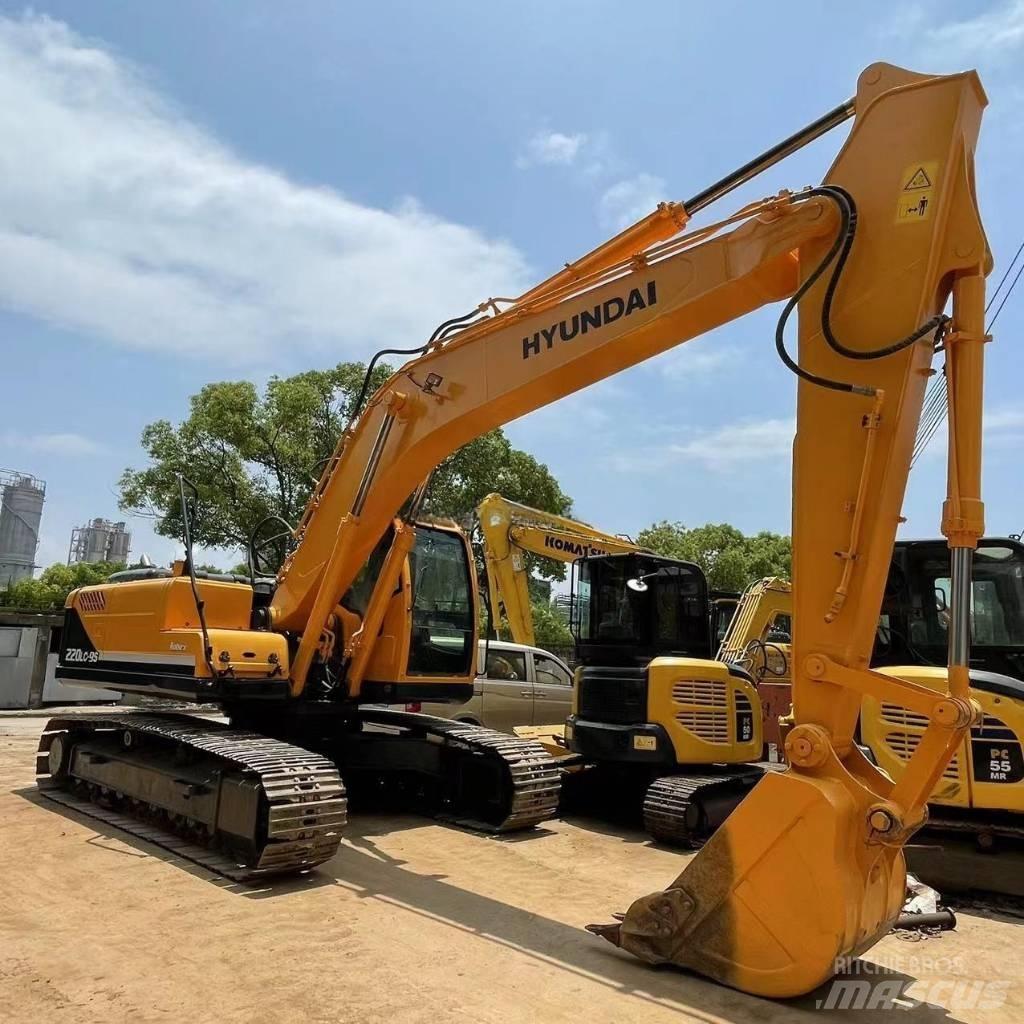 Hyundai R220-9s Εκσκαφείς με ερπύστριες