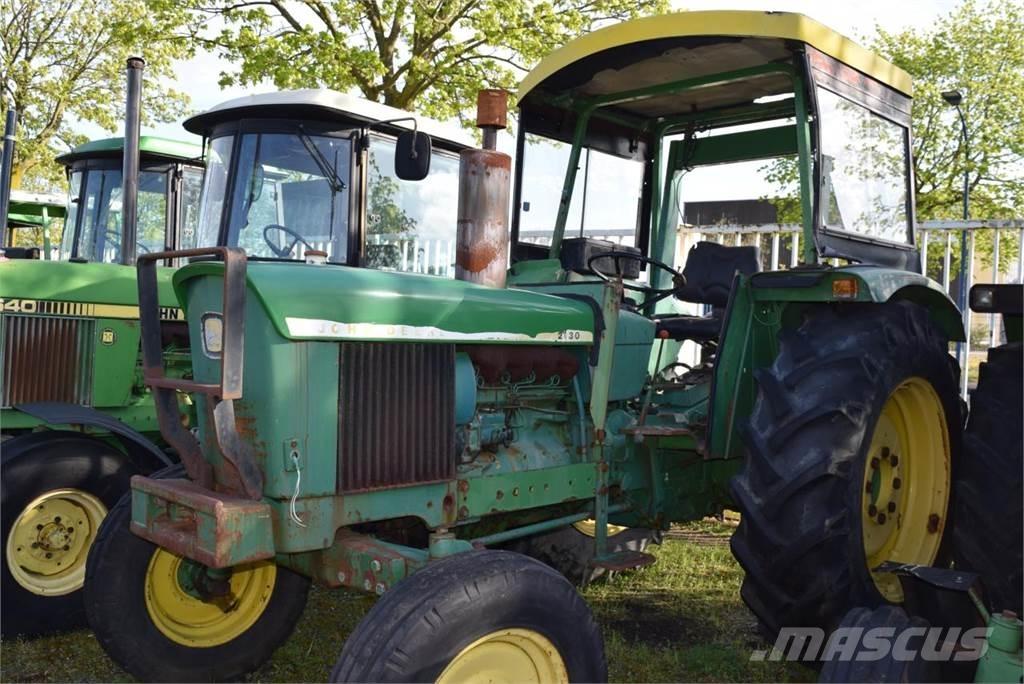 John Deere 2130 Τρακτέρ