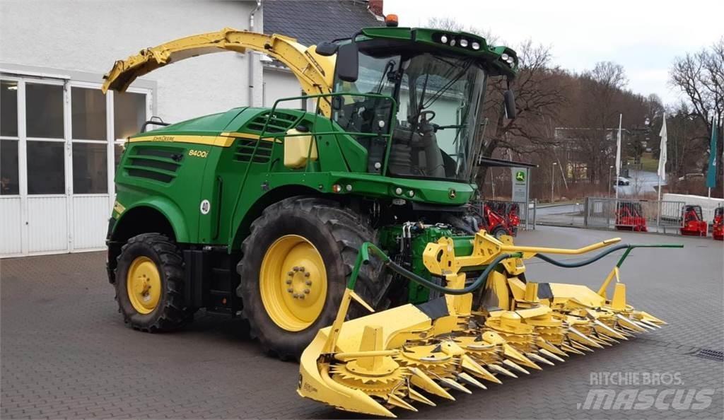 John Deere 8400i Μηχανές χορτονομής