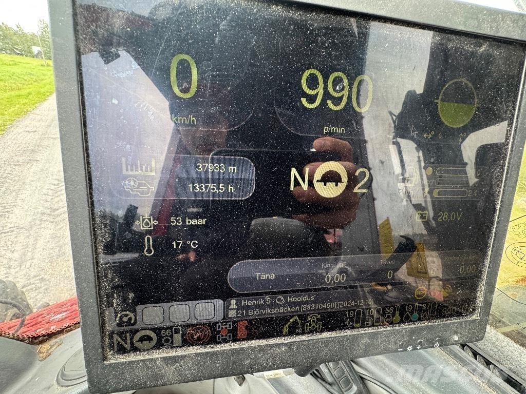 Komatsu 901 Θεριζοαλωνιστικές μηχανές