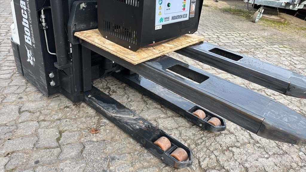 Doosan BSL16N Παλετοφόρα πεζού χειριστή με ιστό