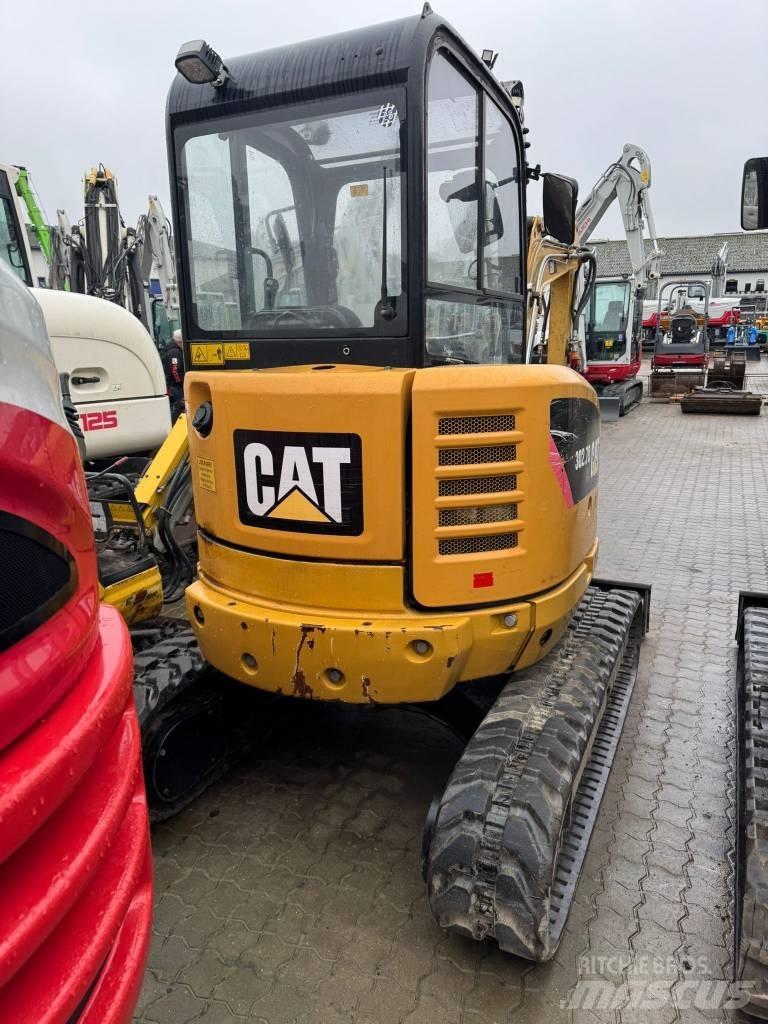CAT 302.7 D Εκσκαφάκι (διαβολάκι) < 7t
