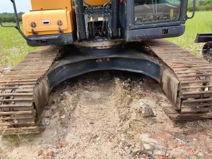 Hyundai 225LVS Εκσκαφείς με ερπύστριες