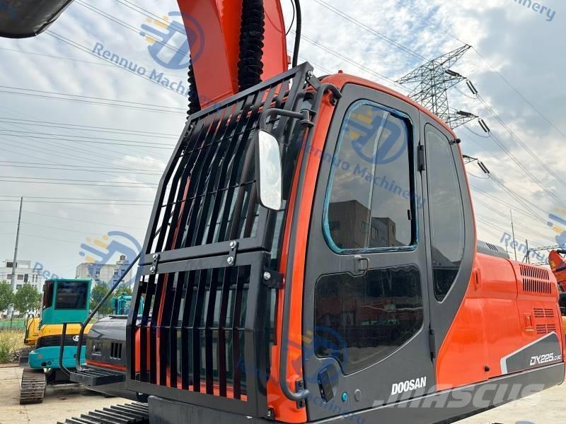 Doosan DX 225 LC-9C Εκσκαφείς με ερπύστριες