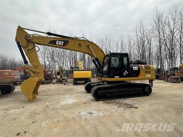 CAT 325D2 Εκσκαφείς με ερπύστριες