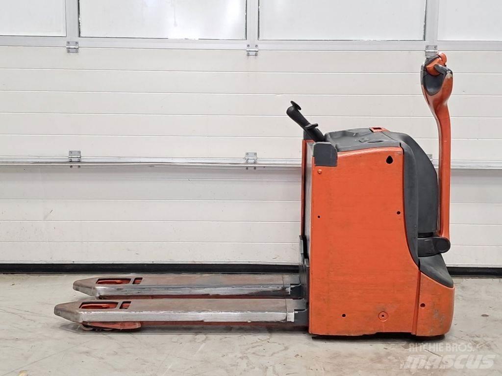 Linde T16L Χειροκίνητο περονοφόρο ανυψωτικό