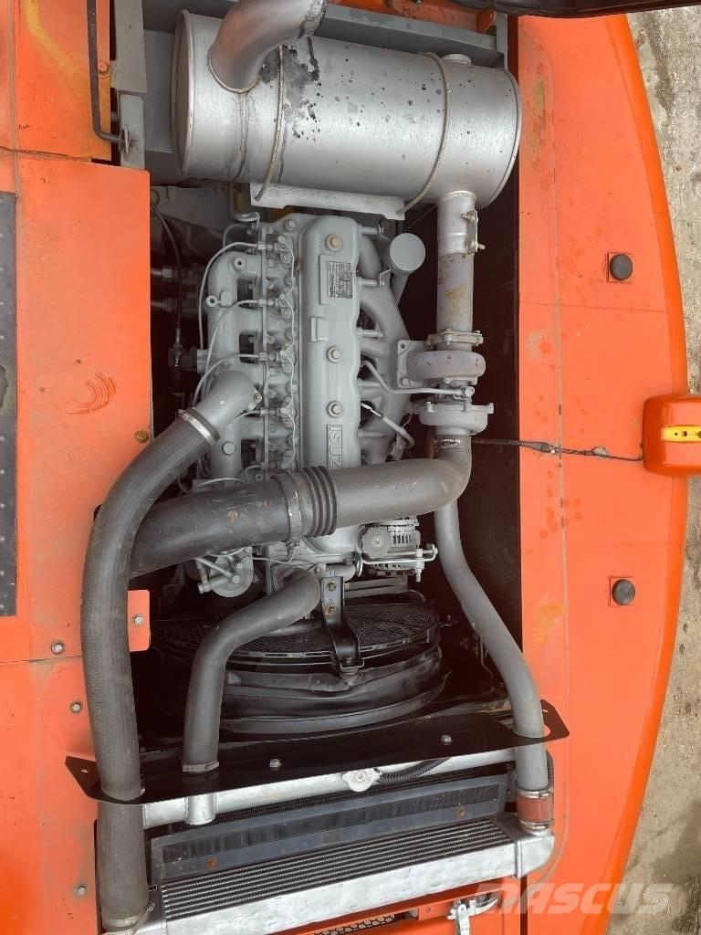 Hitachi ZX 200 Εκσκαφείς με ερπύστριες