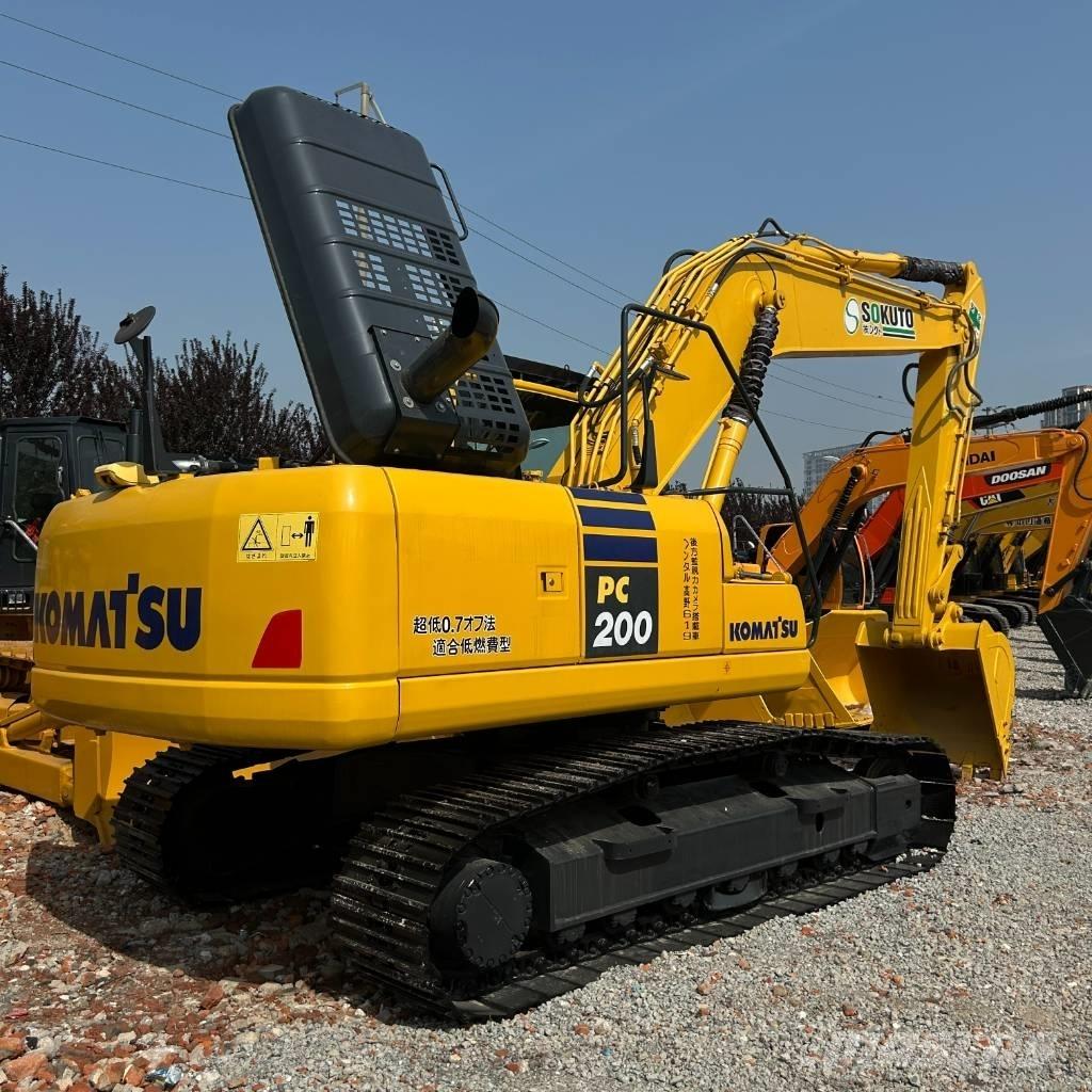 Komatsu 200-8 Εκσκαφείς με ερπύστριες