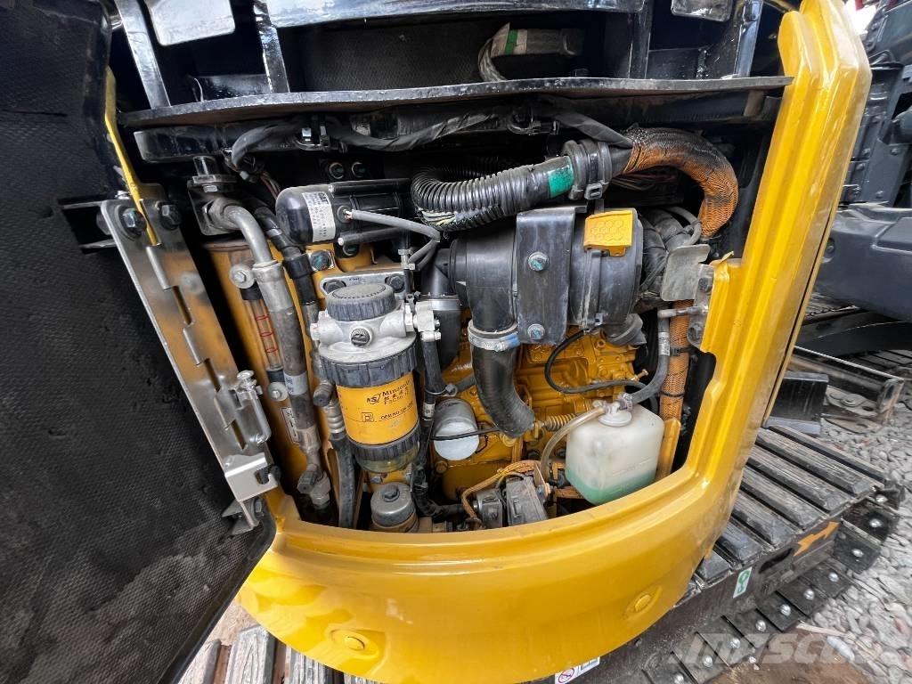 CAT 302 Εκσκαφείς με ερπύστριες
