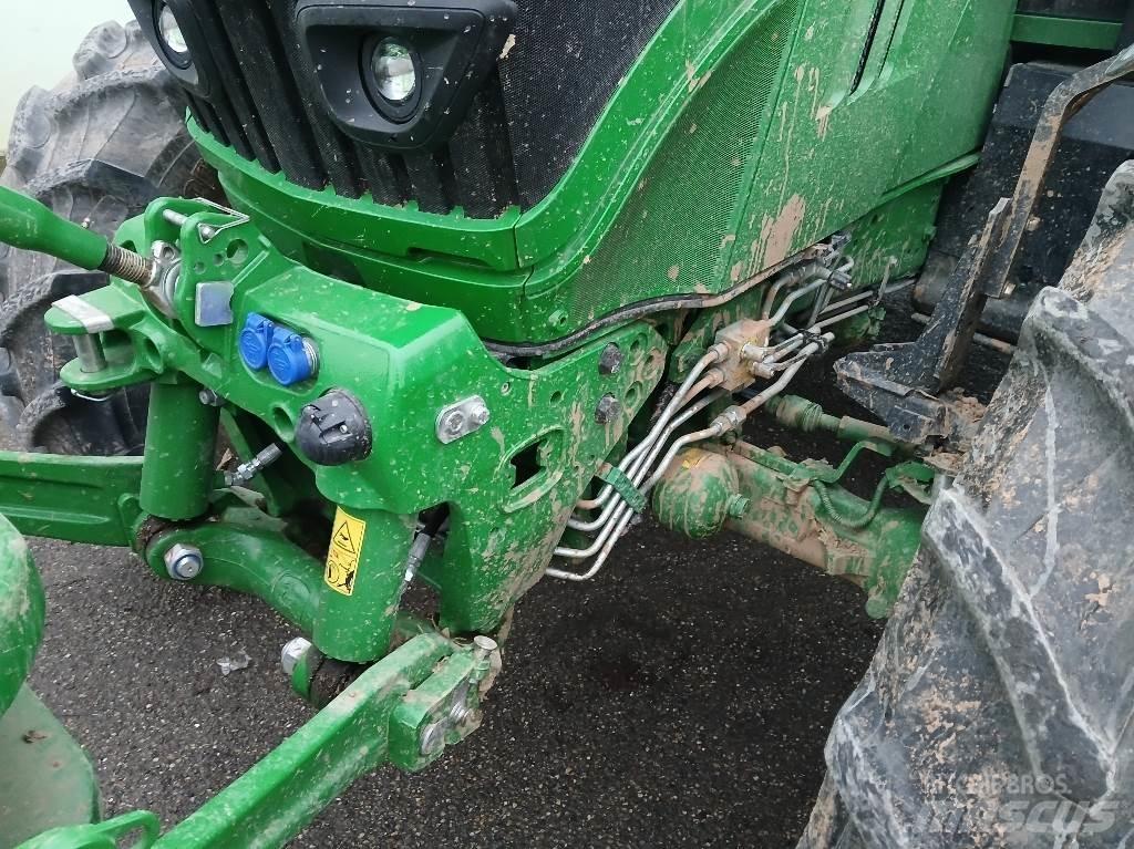 John Deere 6130M Τρακτέρ