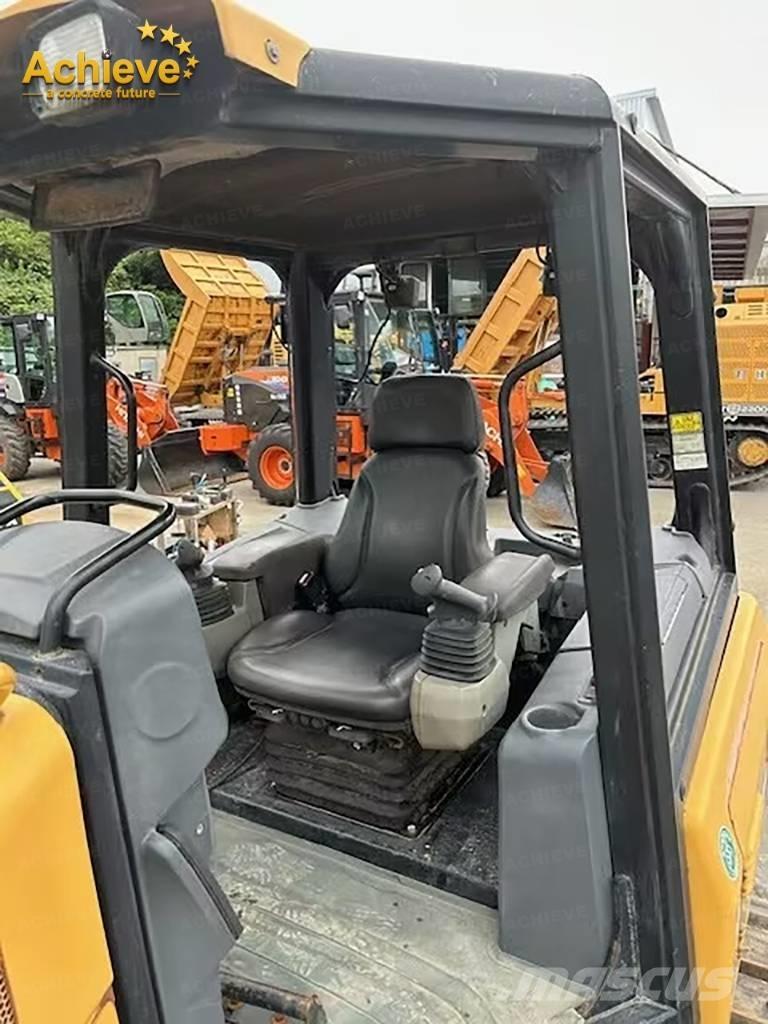 CAT D 3 K 2 Μπουλντόζες με ερπύστριες