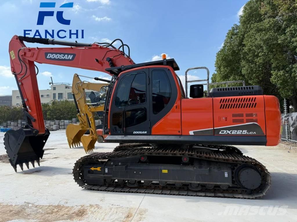 Doosan DX 225 LC Εκσκαφείς με ερπύστριες