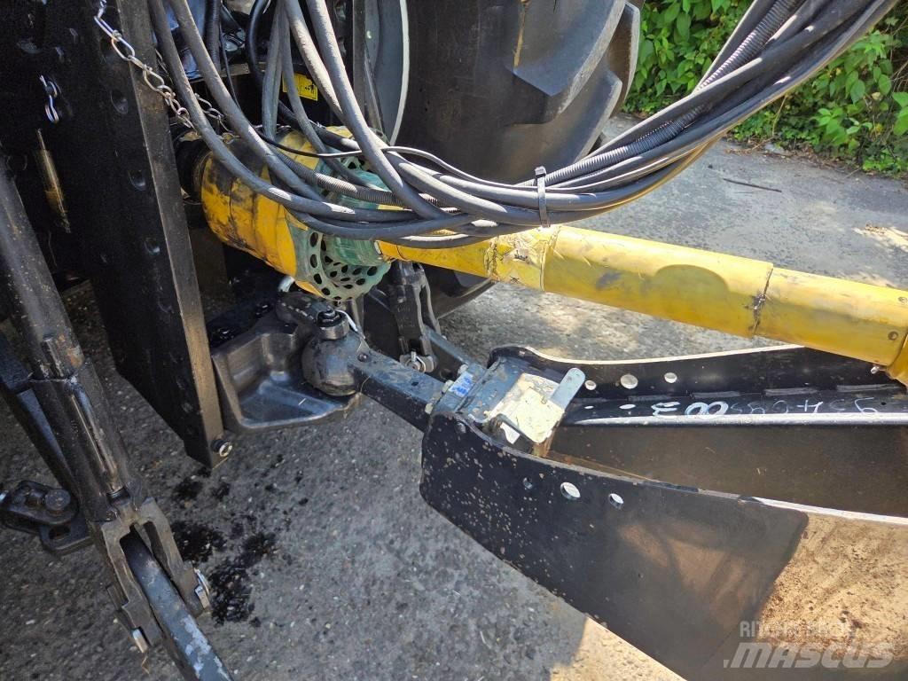 CASE LB434R Πρέσες τετράγωνων δεμάτων
