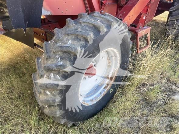 Case IH 2388 Θεριζοαλωνιστικές μηχανές