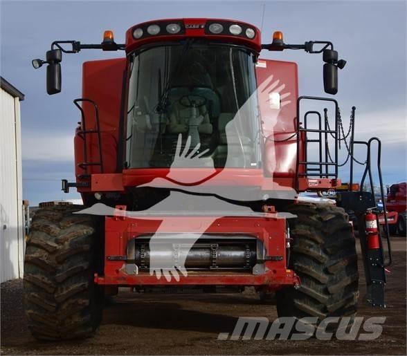 Case IH 7120 Θεριζοαλωνιστικές μηχανές