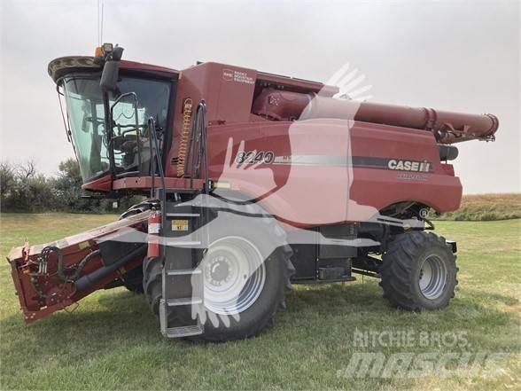 Case IH 8240 Θεριζοαλωνιστικές μηχανές