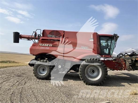 Case IH 8250 Θεριζοαλωνιστικές μηχανές