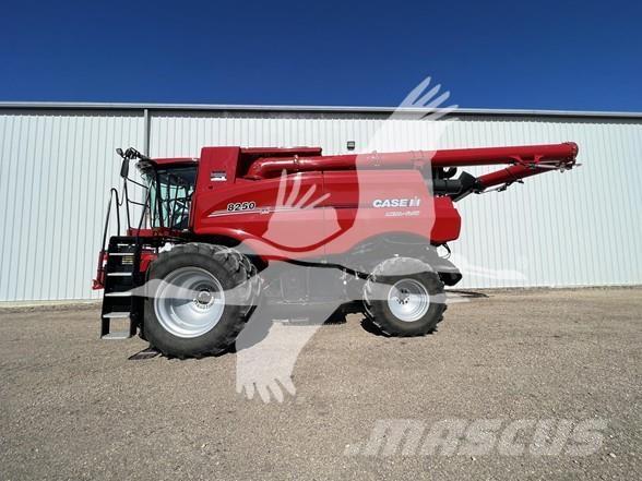Case IH 8250 Θεριζοαλωνιστικές μηχανές