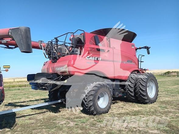 Case IH 8250 Θεριζοαλωνιστικές μηχανές