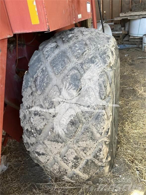 Case IH 8580 Πρέσες τετράγωνων δεμάτων