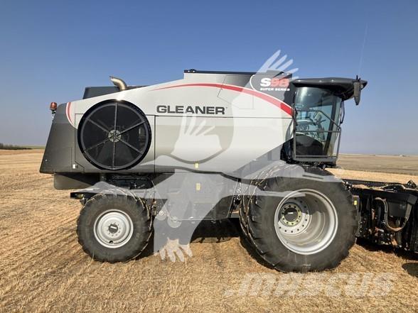 Gleaner S98 Θεριζοαλωνιστικές μηχανές