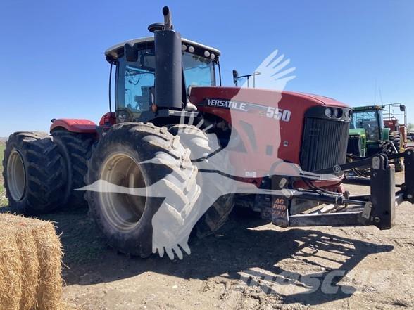 Versatile 550 Τρακτέρ