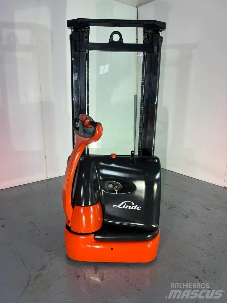 Linde L10 Παλετοφόρα πεζού χειριστή με ιστό
