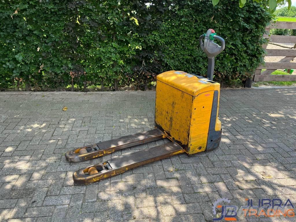 Jungheinrich EJE 118 Παλετοφόρα πεζού χειριστή με ιστό