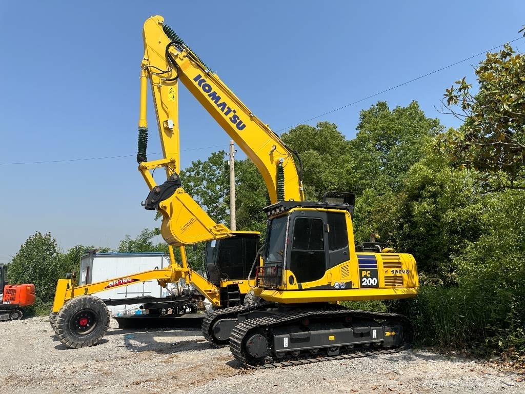 Komatsu PC200-8 Εκσκαφείς με ερπύστριες