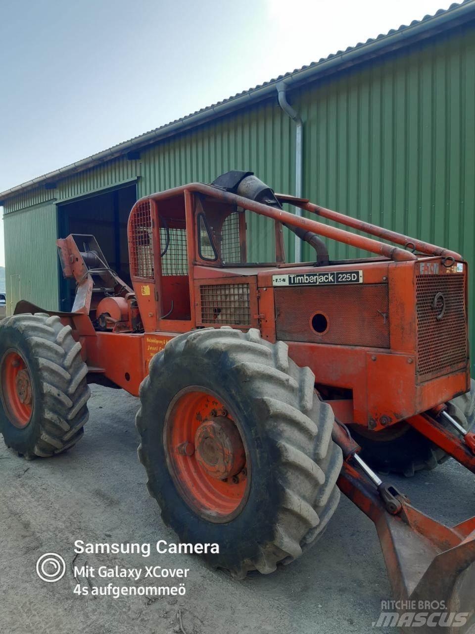 Timberjack 225 D Μετατοπιστές