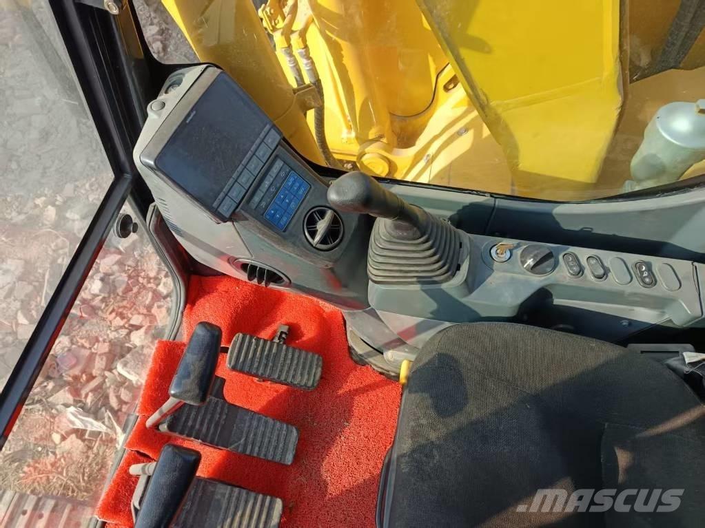 Komatsu PC 138 Εκσκαφείς με ερπύστριες