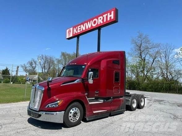 Kenworth T680 Τράκτορες