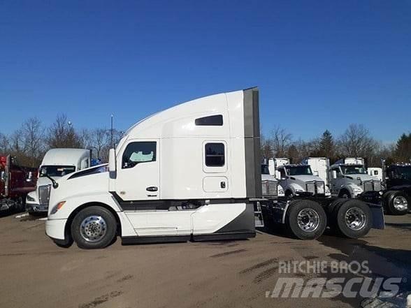 Kenworth T680 Τράκτορες