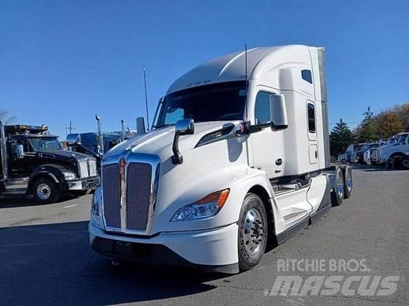 Kenworth T680 Τράκτορες