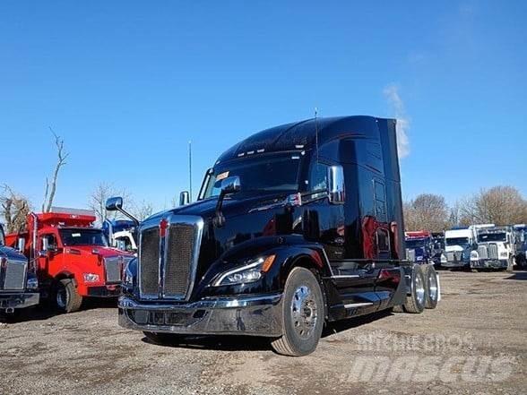 Kenworth T680 Τράκτορες