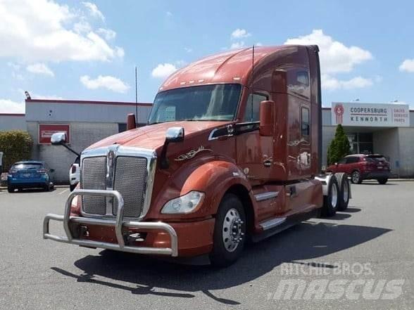 Kenworth T680 Τράκτορες