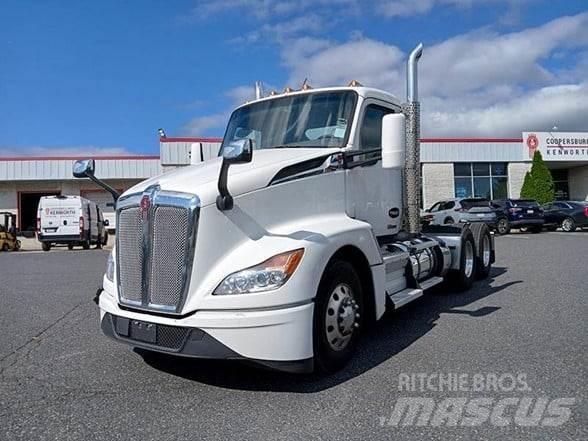 Kenworth T680 Τράκτορες