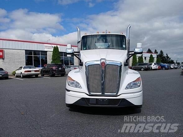 Kenworth T680 Τράκτορες